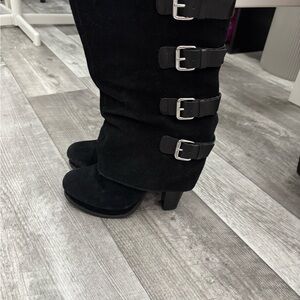 Women's Black Suede Buckle Mid-Heel Boots